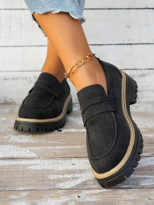 Sieviešu biezas zoles mokasīni