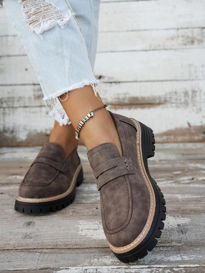 Sieviešu biezas zoles mokasīni