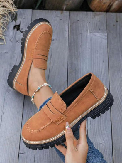 Sieviešu biezas zoles mokasīni