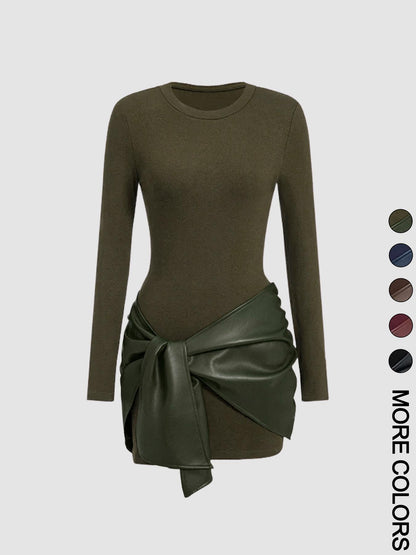 Eleganta Bordo Mini Kleita ar Ādas Efekta Jostu